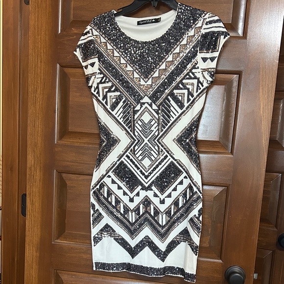 Black and White Geometric Sequin Dress - Picture 3 of 6